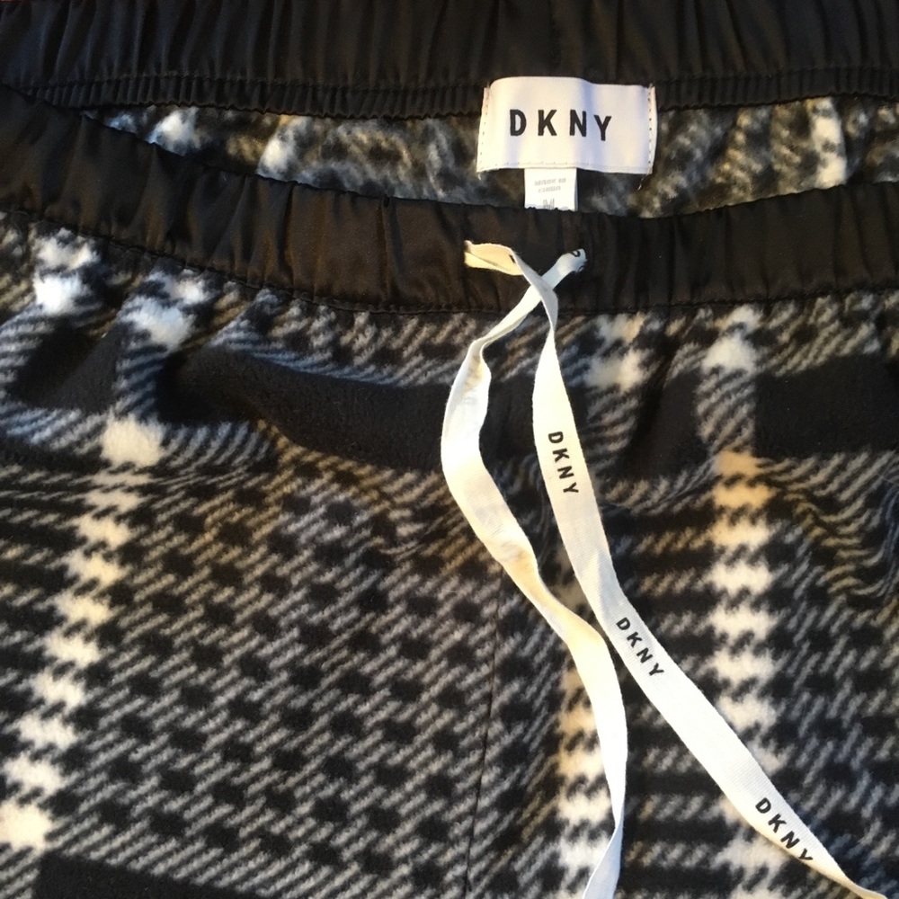 DKNY black and white pajamas